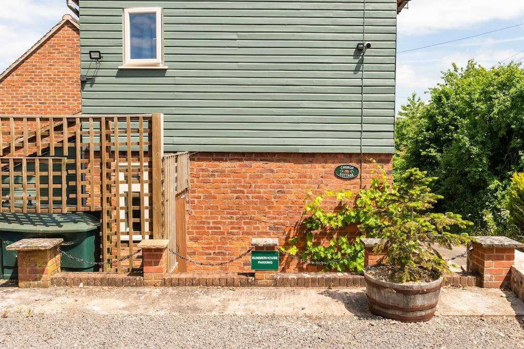 The Summerhouse, Countryside Retreat With Private Hot Tub Бриднорт Екстер'єр фото