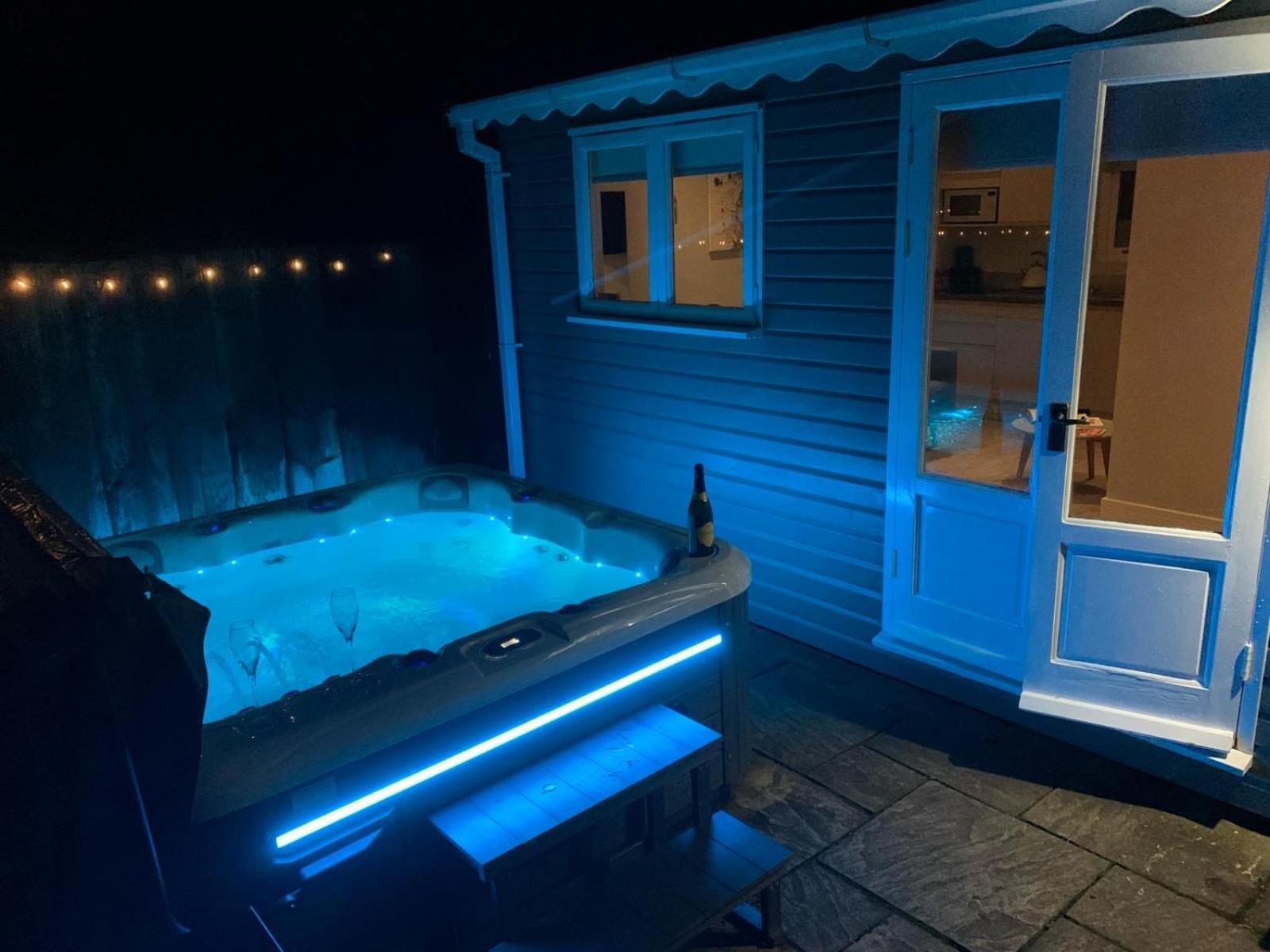 The Summerhouse, Countryside Retreat With Private Hot Tub Бриднорт Екстер'єр фото